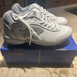 New Ringor softballs cleats